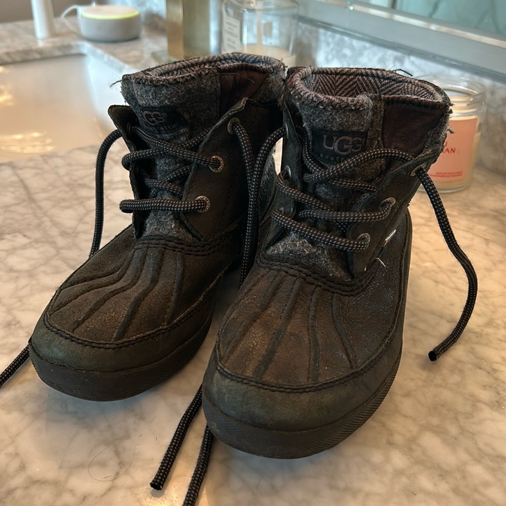 Ugg Lina Duck Ankle Boots Waterproof Rain Snow Gray Black Size 6 Good Condition!